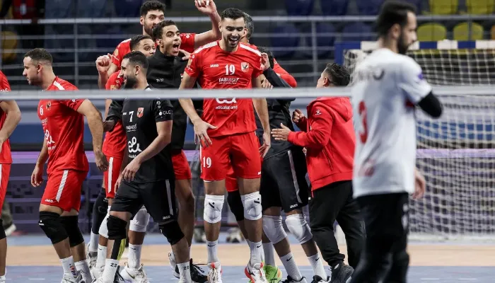 الثالث تواليا.. الأهلي يكتسح الزمالك ويتوج بدوري سوبر الطائرة