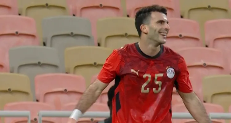 فيديو |  بطريقة "لوب".. زيزو يسجل هدف منتخب مصر الثالث أمام السعودية