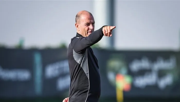 كواليس الاجتماع.. توروب غاضب من ياسين منصور وسيد عبد الحفيظ في الأهلي