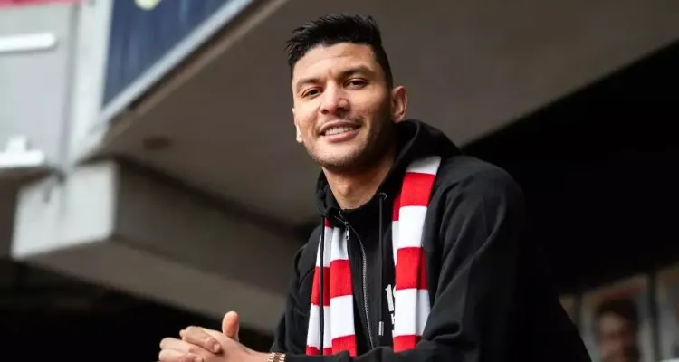 رسميًا.. رحيل أشرف داري من الأهلي إلى كالمار السويدي