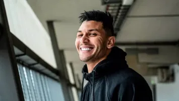 أول تعليق من أشرف داري بعد رحيله عن الأهلي