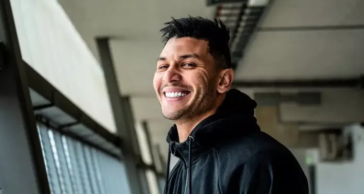 أول تعليق من أشرف داري بعد رحيله عن الأهلي