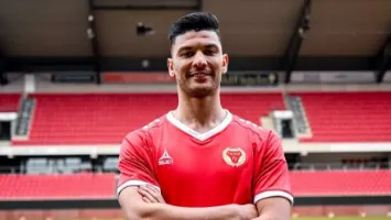 مفاجأة مدوية بشأن قيمة انتقال أشرف داري من الأهلي إلى كالمار