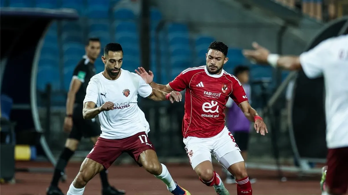 لاعب سابق بالزمالك يحدث أزمة بين الأهلي وسيراميكا كليوباترا