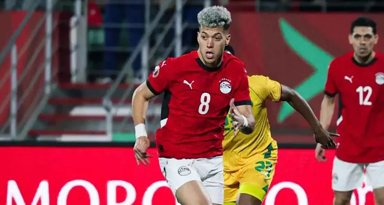 مفاجأة مدوية قبل مباراة مصر وإسبانيا.. احتمال استبعاد إمام عاشور