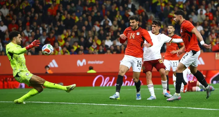 مكافأة خاصة لـ مصطفى شوبير بعد تألقه أمام إسبانيا