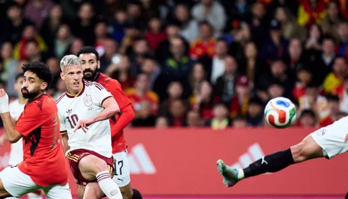 ثنائي الأهلي يكشف سر تعادل مصر مع إسبانيا