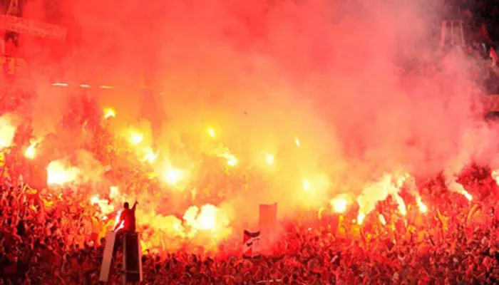 قبل 15 عامًا.. ماذا حدث في آخر مباراة خاضها الأهلي بدون جماهير بعقوبة من كاف؟