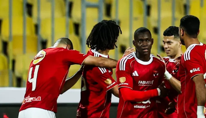 فيديو | حسين الشحات يسجل هدف الأهلي الثالث أمام المقاولون العرب