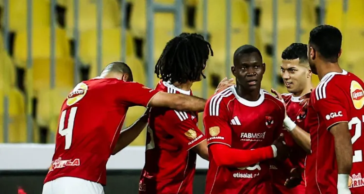 فيديو | حسين الشحات يسجل هدف الأهلي الثالث أمام المقاولون العرب