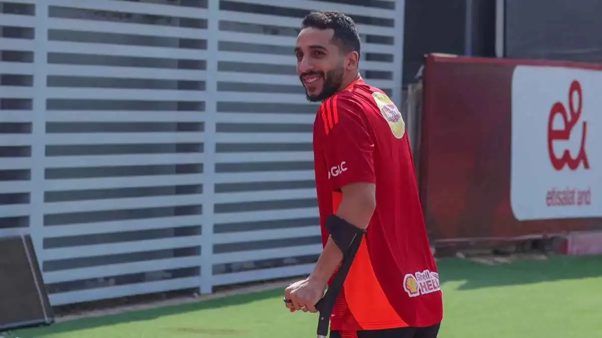 بعد القلق.. شقيق كريم فؤاد يكشف الحقيقة الكاملة عن إصابة لاعب الأهلي