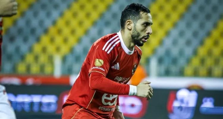 بعد إعلان التشخيص الرسمي من الأهلي.. هل يحتاج كريم فؤاد لجراحة؟