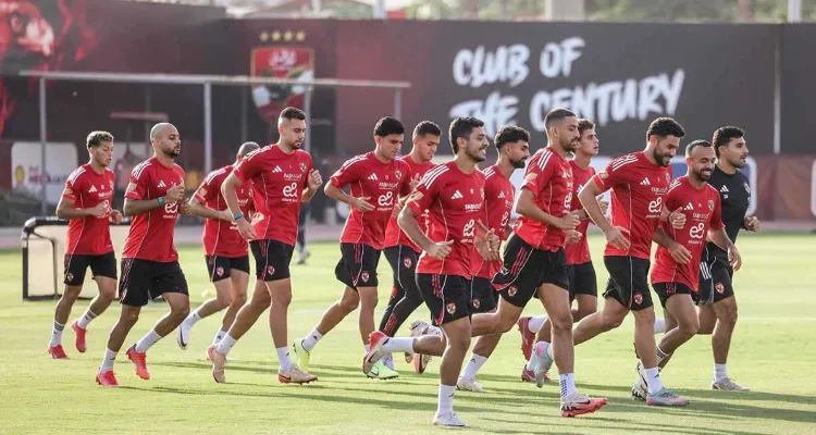 اختبار طبي للاعب الأهلي قبل مباراة سموحة في الدوري المصري