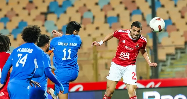 بهدف +90.. طاهر محمد طاهر ينقذ الأهلي من فخ سموحة بالدوري المصري