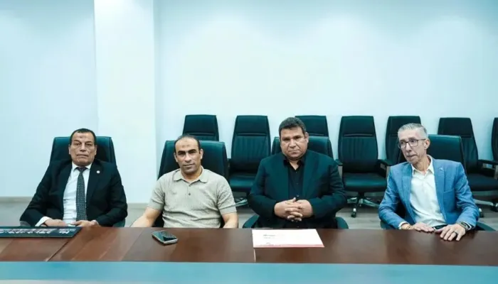 فيديو | "بلاش لغة العنف".. شاهد تعنت أمن اتحاد الكرة ضد وفد الأهلي