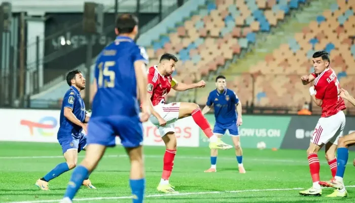 صمت الأهلي يثير الجدل.. هل انتهت قصة عودة لاعبه المعار؟