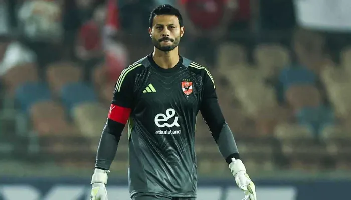 ماذا دار في مكالمة محمد الشناوي ومحمود وفا؟.. ومفاجأة بشأن العقوبة