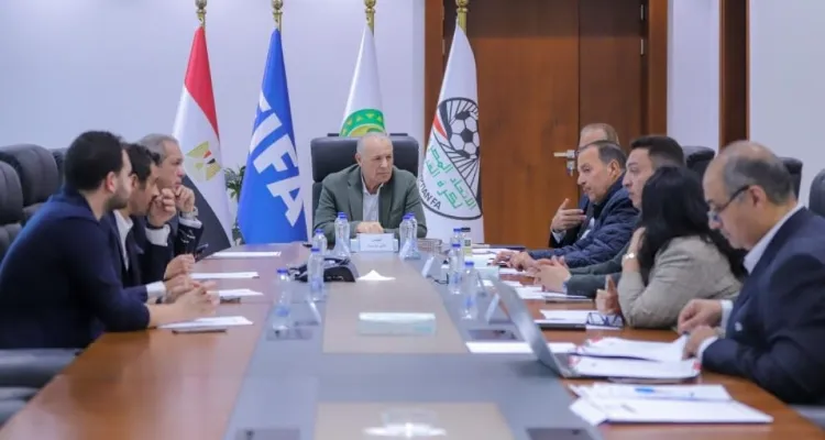 بعد هتافه ابن كفر الشيخ .. إحالة عضو لجنة الحكام  للتحقيق بقرار من اتحاد الكرة