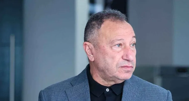 غياب مفاجئ لـ الخطيب عن اجتماع الأهلي الطارئ