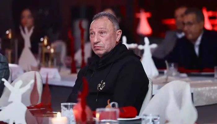 سبب مفاجئ وراء غياب الخطيب عن اجتماع الأهلي