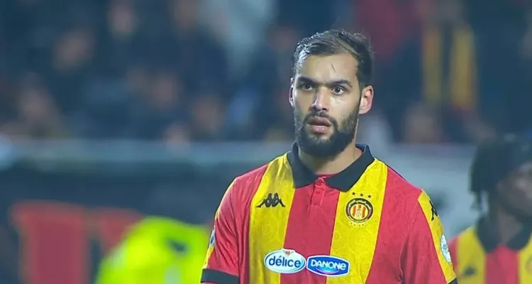 هل يحل أزمة دفاع الأهلي؟.. قراءة في أرقام محمد أمين توجاي