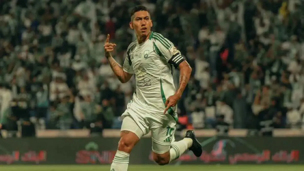 حقيقة مفاوضات الأهلي لضم البرازيلي فيرمينيو
