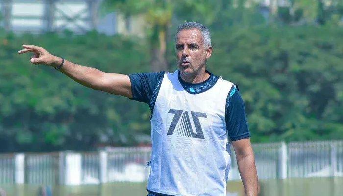 ليس جوميز فقط..  مدرب برتغالي آخر ضمن المرشحين لتدريب الأهلي