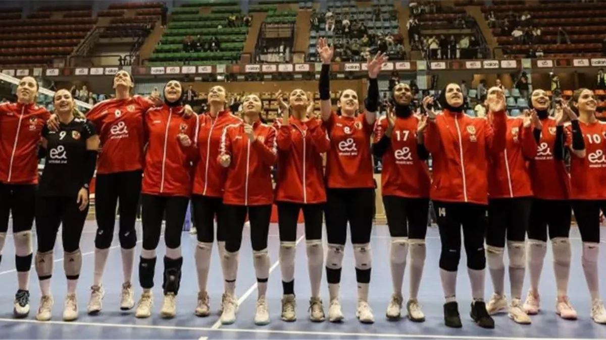 سيدات طائرة الأهلي يتوجن بكأس إفريقيا ويحققن خماسية تاريخية