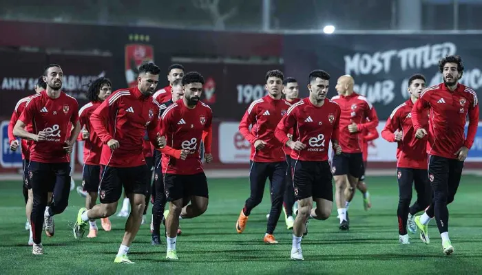 عودة مفاجئة للاعب الأهلي المصاب في التدريبات