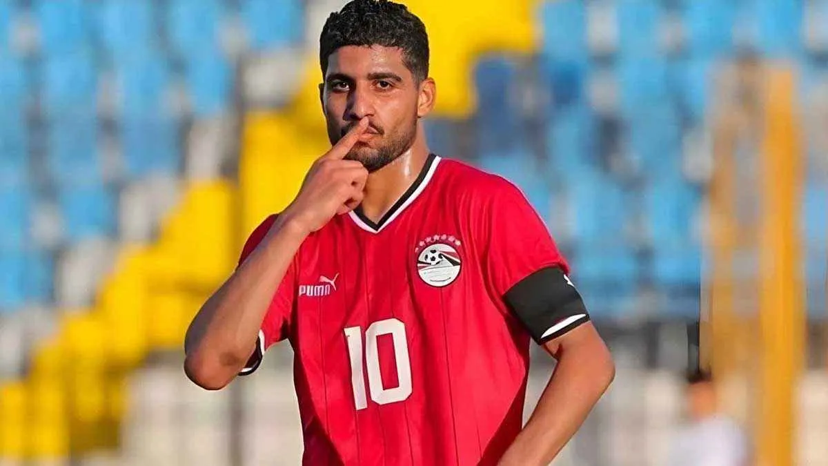 إبراهيم عادل يجمد مفاوضاته مع الأهلي.. ما السبب؟