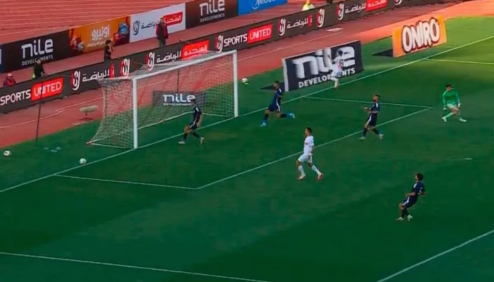 الزمالك يتعادل مع إنبي ويقدم هدية ثمينة لـ الأهلي في الدوري المصري