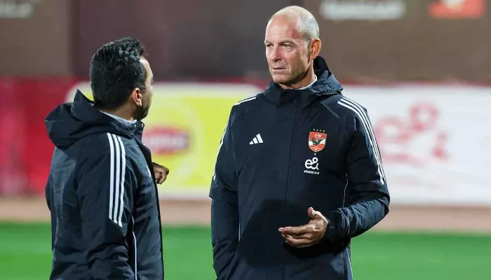 تحذير قانوني للأهلي بشأن إقالة توروب.. ماذا يحدث بعد بداية الموسم القادم؟