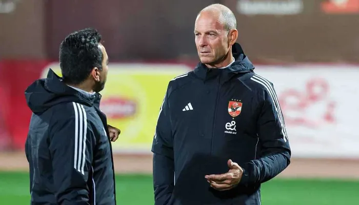 قرار مفاجئ من توروب بشأن معسكر الأهلي قبل مواجهة الزمالك