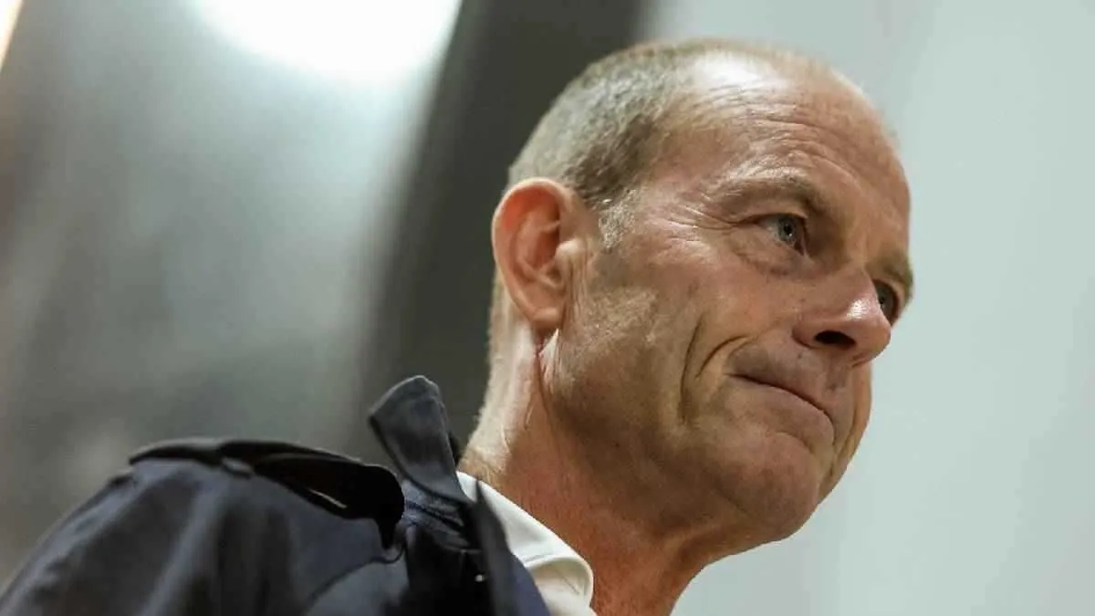 توروب يوافق على الرحيل من الأهلي