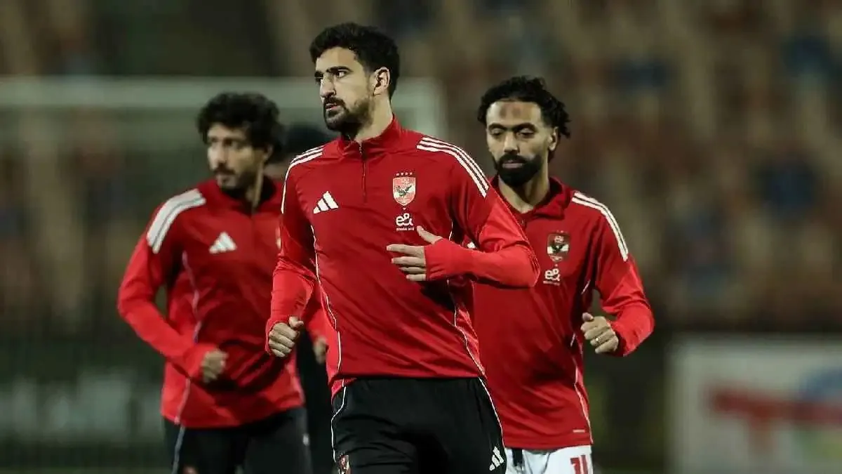رسائل حاسمة من توروب.. لا مكان للأسماء داخل تشكيل الأهلي قبل مباراة سيراميكا