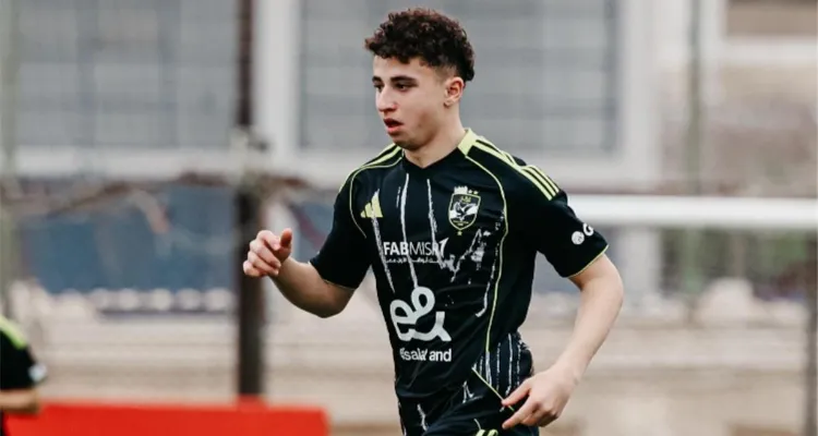 قلق متزايد.. طلب عاجل من راسينج الإسباني بشأن بلال عطية