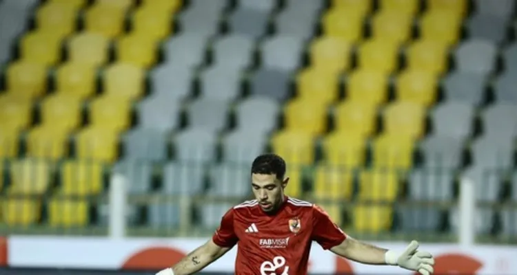 تساؤلات حول خلو مدرجات مباراة الأهلي وسيراميكا كليوباترا رغم نفاد التذاكر