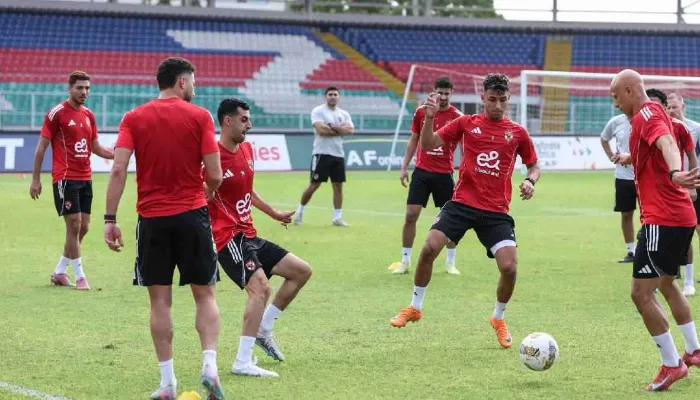 مهاجم الأهلي يتألق في المران الأخير قبل مواجهة الزمالك