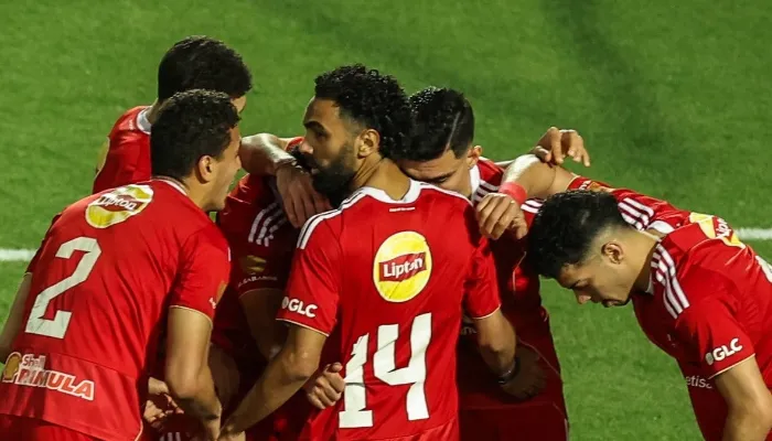 فيديو | البصمة المغربية الثانية .. بن شرقي يسجل هدف الأهلي الثالث أمام الزمالك