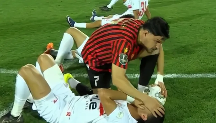 الزمالك ينحني أمام "الأحمر".. هل يكمل سيراميكا الفضائح البيضاء ويهدي الأهلي لقب الدوري؟