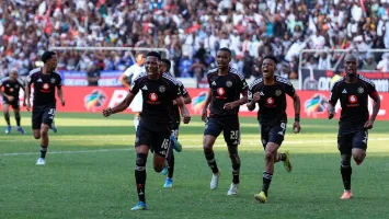 بعد غياب 14 عاما.. كيف ساهم الأهلي في تتويج أورلاندو بايرتس بالدوري الجنوب أفريقي؟