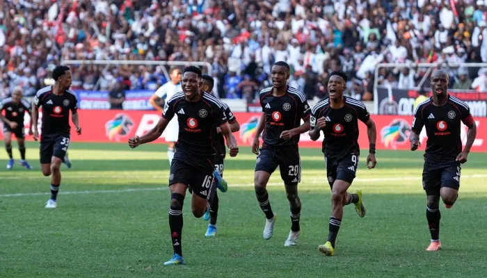 بعد غياب 14 عاما.. كيف ساهم الأهلي في تتويج أورلاندو بايرتس بالدوري الجنوب أفريقي؟