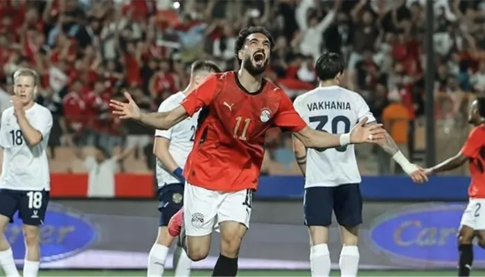 لاعبو الأهلي يقودون منتخب مصر للفوز على روسيا استعدادًا لـ كأس العالم