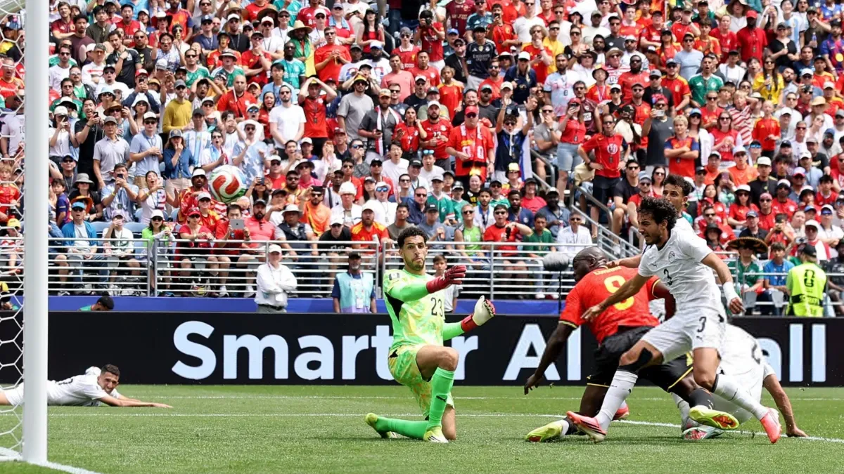 فيديو | مصطفى شوبير ينقذ منتخب مصر من هدف قاتل لـ بلجيكا