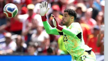 3 حلول أمام الأهلي حال رحيل مصطفى شوبير
