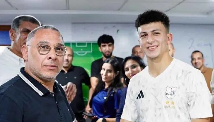 ملايين إضافية و نسبة إعادة بيع.. تطور مفاجئ في مفاوضات الأهلي لضم علي محمود
