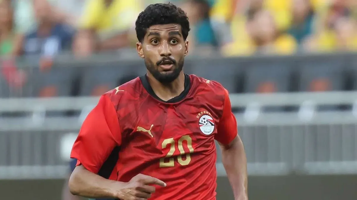 إبراهيم عادل على رادار الأهلي مجددًا بعد تطورات ملف تريزيجيه