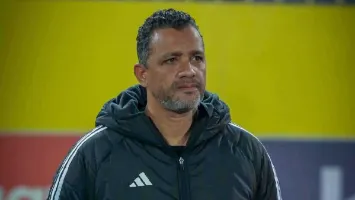 خطوة مفاجئة من سامي قمصان تربك حسابات الأهلي قبل إعلان الجهاز الفني الجديد