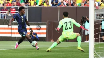 بمشاركة 7 لاعبين من الأهلي.. منتخب مصر يخسر بصعوبة أمام البرازيل استعدادا لـ كأس العالم