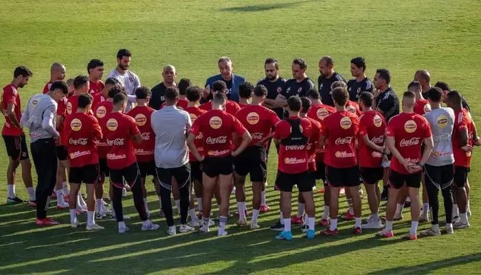 تمت.. الأهلي يوقع عقود مدربه الجديد